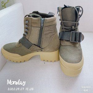 Steve Madden Women's combat boots, never worn